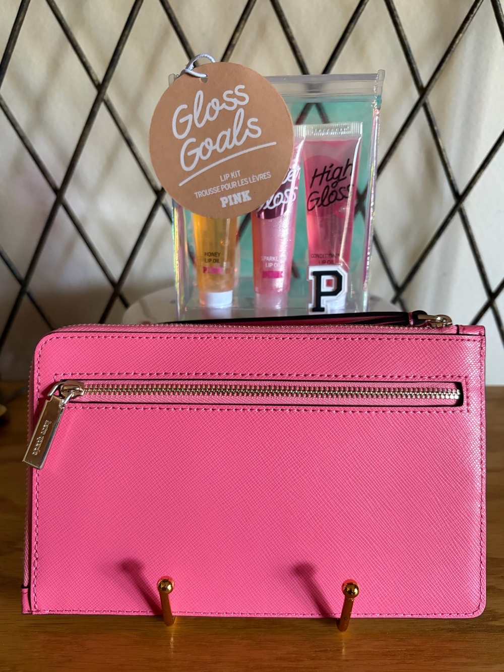 Kate Spade - Picture 2 of 7